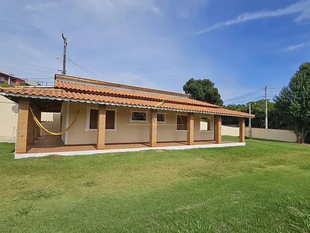 Chácara 2 quartos e 2 banheiros, à venda, no bairro São Brás (Batatuba) em Piracaia