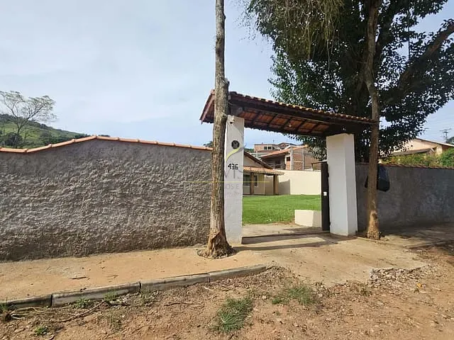 Chácara 2 quartos e 2 banheiros, à venda, no bairro São Brás (Batatuba) em Piracaia