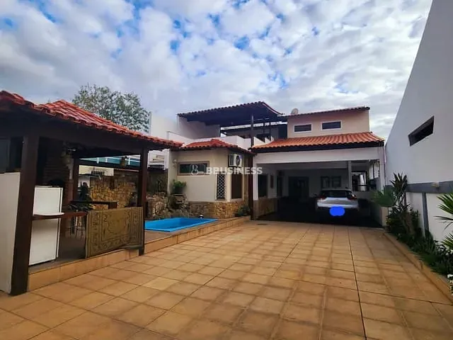 Casa com 470m² 4 quartos e 5 banheiros, à venda, no bairro Parque Rosário em Campos dos Goytacazes