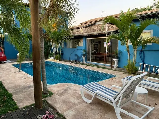 Casa com 390m², à venda, no bairro Residencial Village Santana em Guaratinguetá