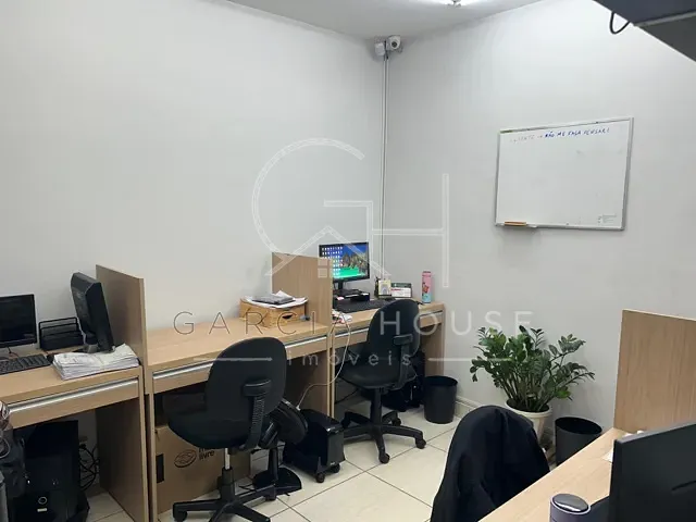 Casa com 86m², à venda, no bairro Vila Tibério em Ribeirão Preto