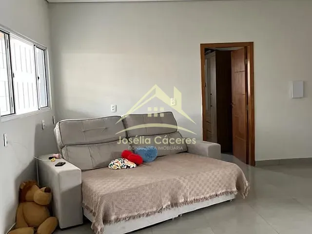 Casa com 420m² 3 quartos e 4 banheiros, à venda, no bairro Centro em Chapada Dos Guimarães