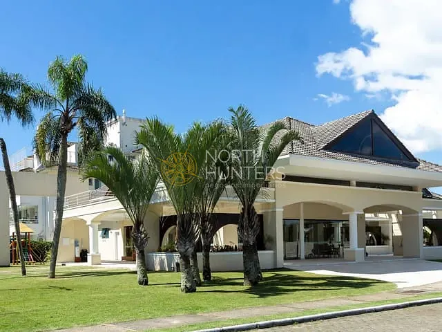 Casa com 845m² 4 quartos e 8 banheiros, à venda, no bairro Jurerê Internacional em Florianópolis