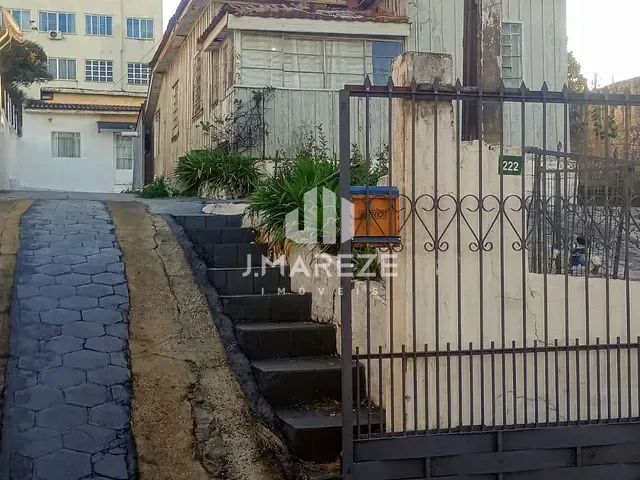 Casa com 540m² 3 quartos e 1 banheiro, à venda, no bairro Vila São José em Apucarana