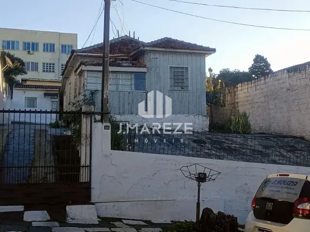 Casa com 540m² 3 quartos e 1 banheiro, à venda, no bairro Vila São José em Apucarana