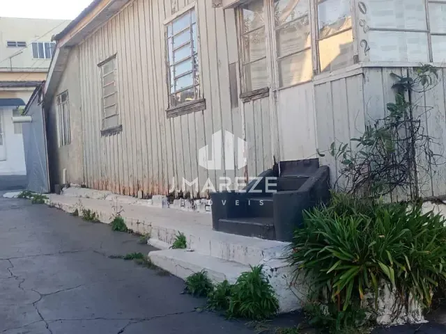 Casa com 540m² 3 quartos e 1 banheiro, à venda, no bairro Vila São José em Apucarana