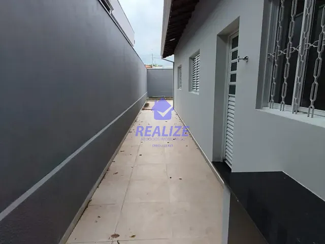 Casa com 250m² 3 quartos e 2 banheiros, à venda, no bairro Jardim Ouro Verde em Botucatu
