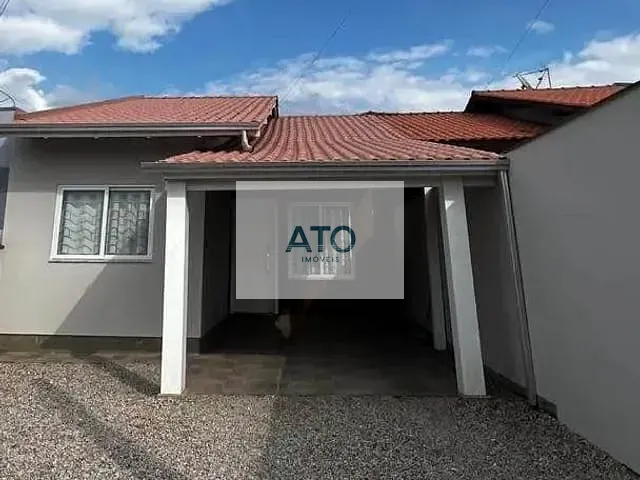 Casa 2 quartos e 3 banheiros, à venda ou para alugar, no bairro Universitário em Tijucas