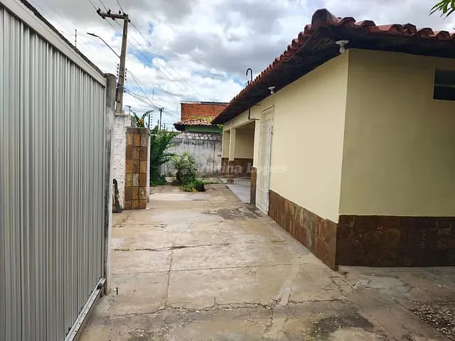 Casa com 600m², à venda, no bairro Aeroporto em Teresina