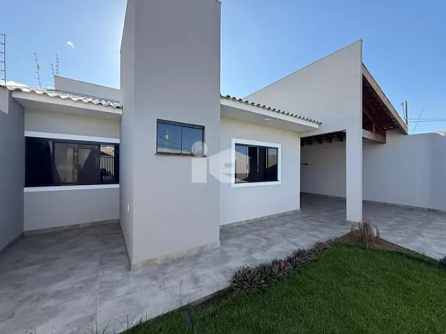 Casa com 191m² 3 quartos e 2 banheiros, à venda, no bairro Jardim Água Verde em Rolândia
