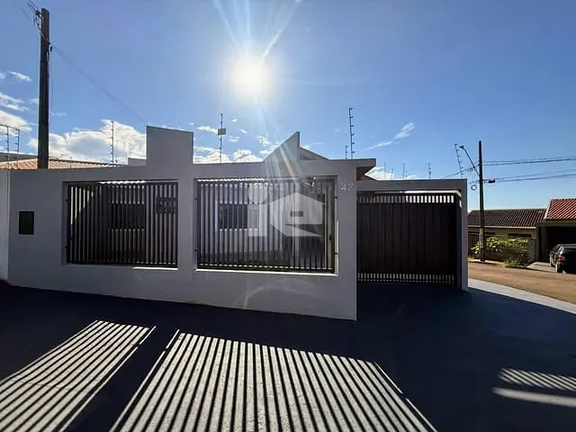 Casa com 191m² 3 quartos e 2 banheiros, à venda, no bairro Jardim Água Verde em Rolândia