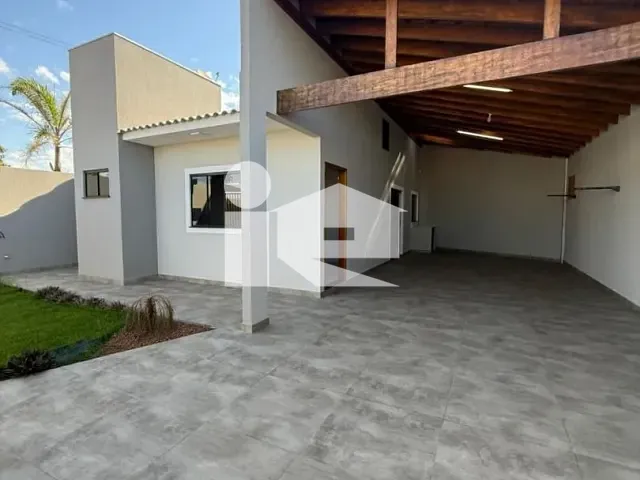 Casa com 191m² 3 quartos e 2 banheiros, à venda, no bairro Jardim Água Verde em Rolândia