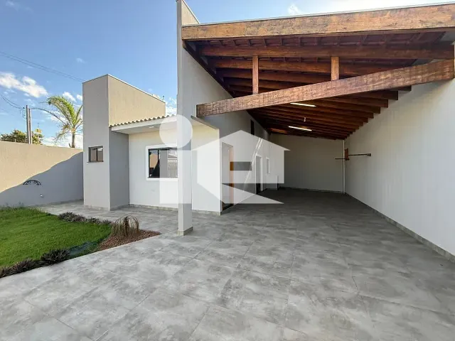 Casa com 191m² 3 quartos e 2 banheiros, à venda, no bairro Jardim Água Verde em Rolândia