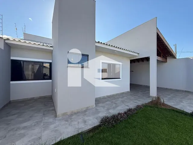 Casa com 191m² 3 quartos e 2 banheiros, à venda, no bairro Jardim Água Verde em Rolândia