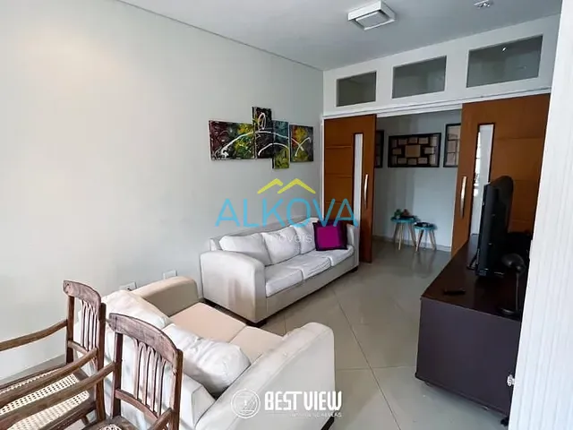 Casa com 250m² 3 quartos e 5 banheiros, à venda, no bairro Jardim Satélite em São José dos Campos