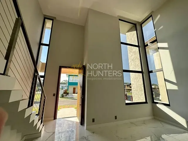 Casa com 375m² 4 quartos e 5 banheiros, à venda, no bairro São João do Rio Vermelho em Florianópolis