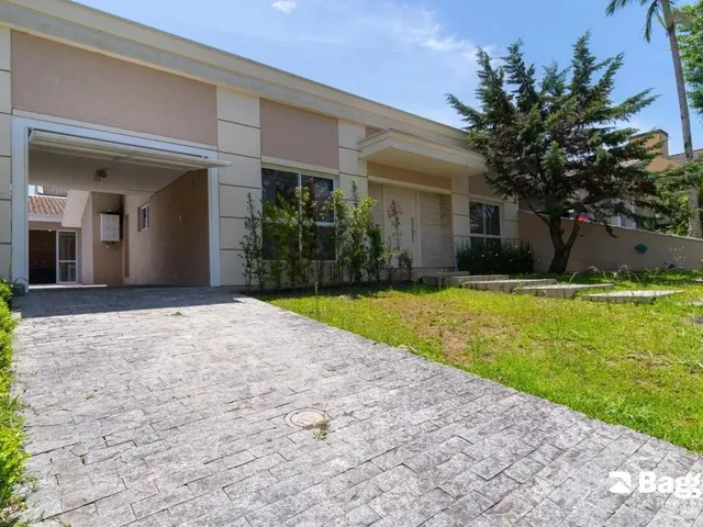 Casa com 373m² 3 quartos e 1 banheiro, à venda, no bairro Santa Felicidade em Curitiba