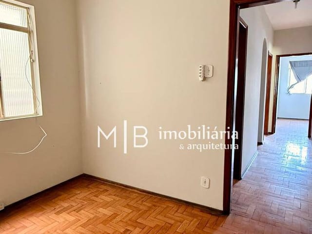 Casa 4 quartos e 3 banheiros, para alugar, no bairro Retiro em Lavras