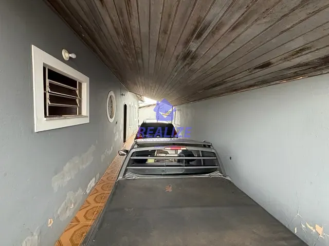 Casa com 400m² 4 quartos e 2 banheiros, à venda ou para alugar, no bairro Vila Antártica  em Botucatu