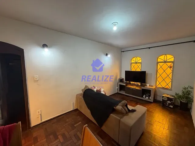 Casa com 400m² 4 quartos e 2 banheiros, à venda ou para alugar, no bairro Vila Antártica  em Botucatu