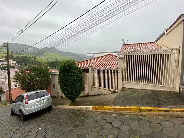 Casa 3 quartos e 4 banheiros, à venda, no bairro Medicina em Itajubá