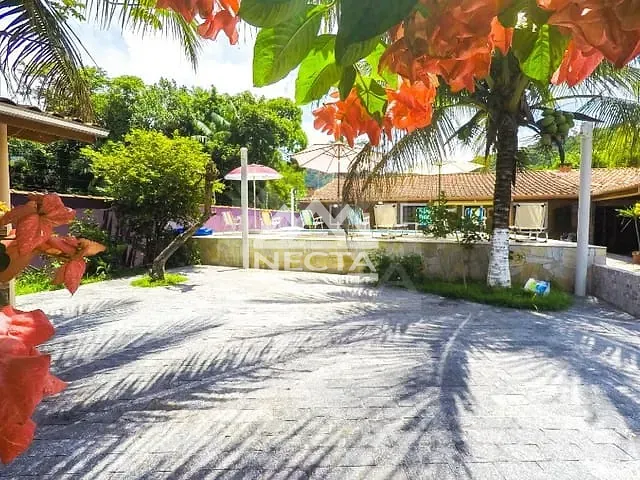 Casa com 228m² 4 quartos e 3 banheiros, à venda, no bairro Condomínio Verde Mar em Caraguatatuba