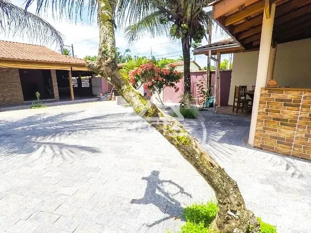 Casa com 228m² 4 quartos e 3 banheiros, à venda, no bairro Condomínio Verde Mar em Caraguatatuba