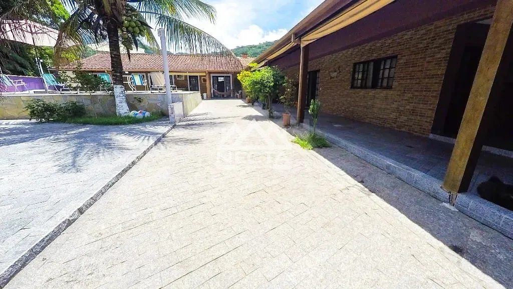 Casa, 4 quartos, 228 m² - Foto 2
