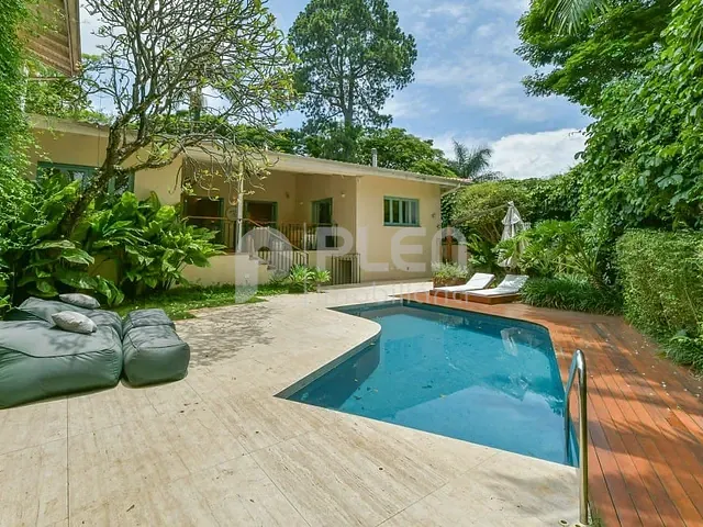 Casa com 746m² 5 quartos e 5 banheiros, à venda, no bairro Morumbi em São Paulo