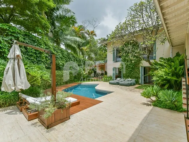 Casa com 746m² 5 quartos e 5 banheiros, à venda, no bairro Morumbi em São Paulo