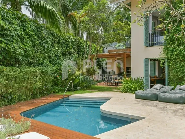 Casa com 746m² 5 quartos e 5 banheiros, à venda, no bairro Morumbi em São Paulo