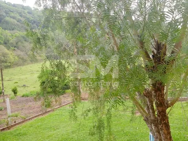 Casa com 27000m² 2 quartos e 1 banheiro, à venda, no bairro Zona Rural em Chapecó