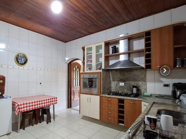Casa 3 quartos e 5 banheiros, à venda, no bairro Vila Monumento em São Paulo