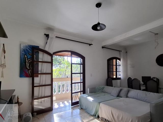 Casa 3 quartos e 5 banheiros, à venda, no bairro Vila Monumento em São Paulo