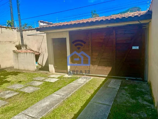 Casa com 300m² 2 quartos e 1 banheiro, à venda, no bairro Jardim Jaqueira em Caraguatatuba