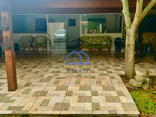 Casa com 300m² 2 quartos e 1 banheiro, à venda, no bairro Jardim Jaqueira em Caraguatatuba