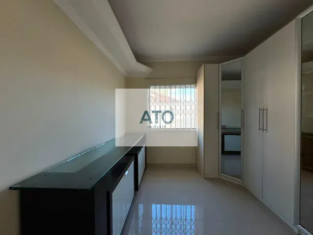 Casa com 720m² 3 quartos e 3 banheiros, à venda, no bairro Universitário em Tijucas