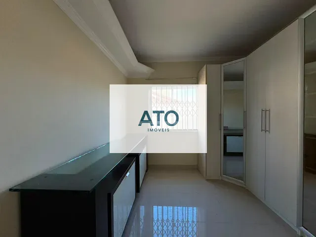 Casa com 720m² 3 quartos e 3 banheiros, à venda, no bairro Universitário em Tijucas