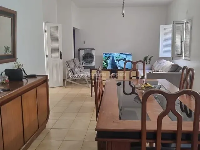 Casa com 480m² 4 quartos e 2 banheiros, à venda, no bairro Centro em Teresina