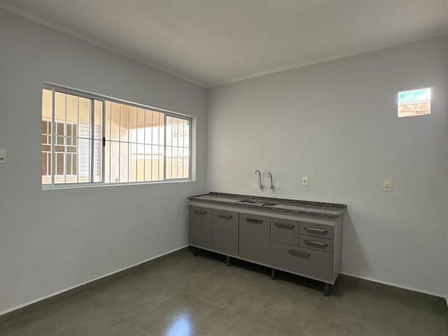 Casa 3 quartos e 1 banheiro, para alugar, no bairro Campo Limpo em Americana