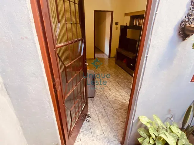 Casa 2 quartos e 1 banheiro, à venda, no bairro Vera Cruz em Belo Horizonte