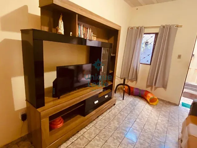 Casa 2 quartos e 1 banheiro, à venda, no bairro Vera Cruz em Belo Horizonte