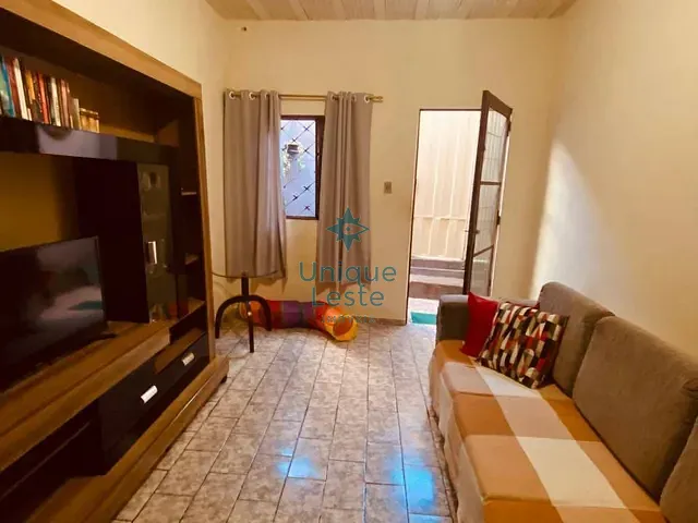 Casa 2 quartos e 1 banheiro, à venda, no bairro Vera Cruz em Belo Horizonte