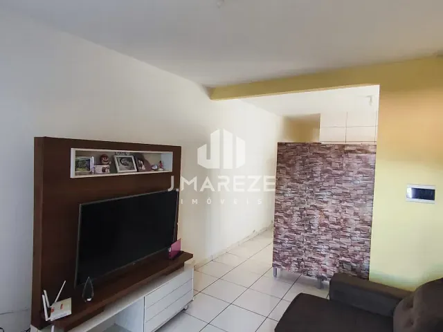 Casa 2 quartos e 1 banheiro, à venda, no bairro Jardim Ponta Grossa em Apucarana