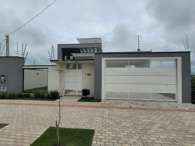 Casa com 372m² 3 quartos e 1 banheiro, à venda, no bairro Residencial Paris em Sinop