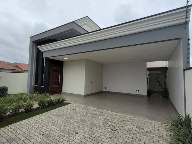 Casa com 372m² 3 quartos e 1 banheiro, à venda, no bairro Residencial Paris em Sinop