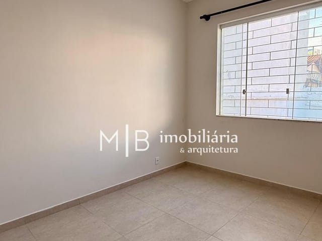 Casa 3 quartos e 2 banheiros, para alugar, no bairro Centro em Lavras