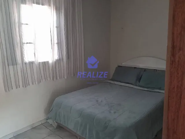 Casa com 250m² 3 quartos e 1 banheiro, à venda ou para alugar, no bairro Parque dos Pinheiros em Botucatu