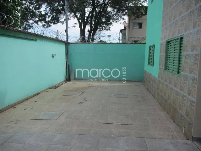 Casa com 513m² 14 quartos e 5 banheiros, à venda, no bairro Setor Criméia Leste em Goiânia