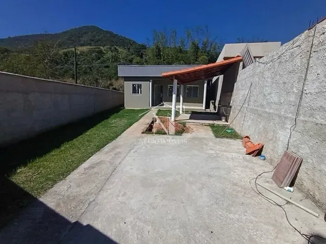 Casa 2 quartos e 1 banheiro, à venda, no bairro Condado de Maricá em Maricá